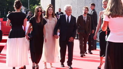 FOTO: Dustin Hoffman pozdravil fanoušky.