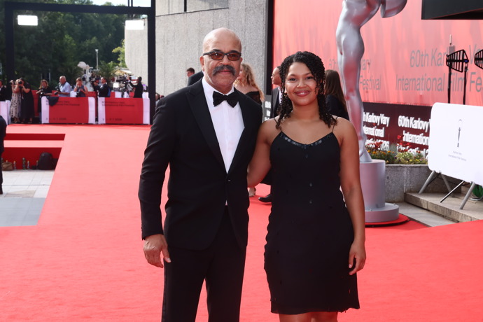 FOTO: Jeffrey Wright na červeném koberci. – stránka 20