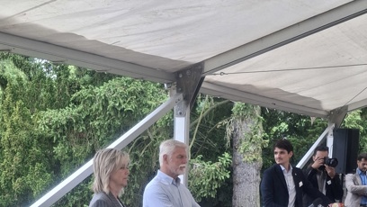 FOTO: Prezidentský pár poslouchal hosty.