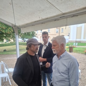 Dan Bárta a Petr Pavel.
