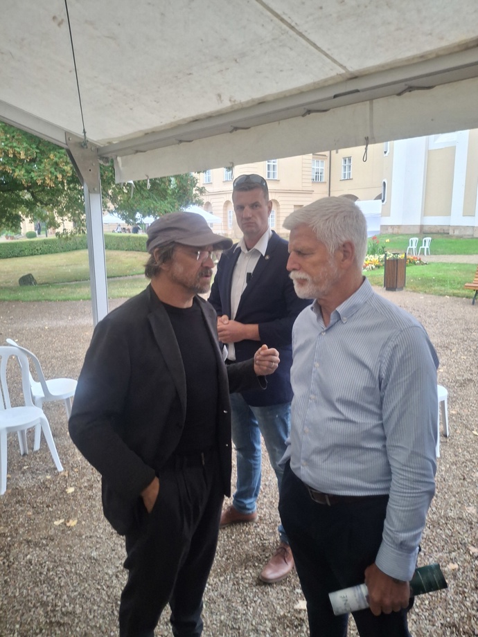 FOTO: Dan Bárta a Petr Pavel.