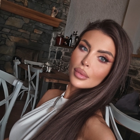 Lela Ceterová na hradě Kunzov.