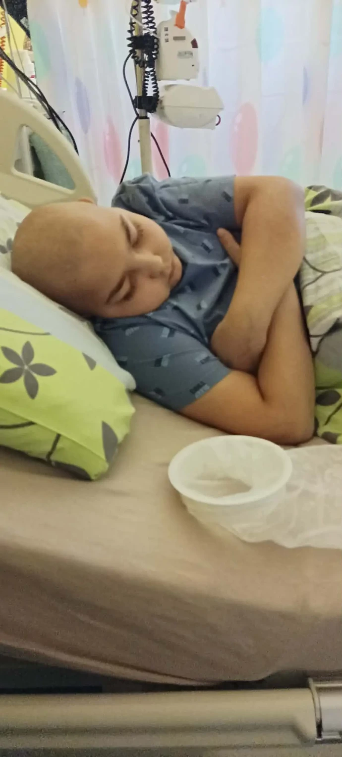FOTO: Dvanáctiletému Štěpánkovi diagnostikovali lékaři akutní leukémii. – stránka 10