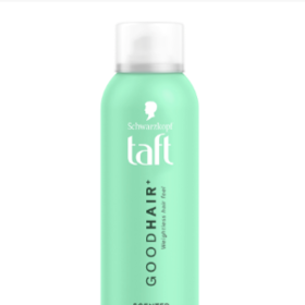 Redaktorka Monika si oblíbila i osvěžující sprej pro jemné až normální vlasy s citronovou vůní z nové řady Taft Good Hair od značky  Schwarzkopf. Produkt stojí 149 Kč.