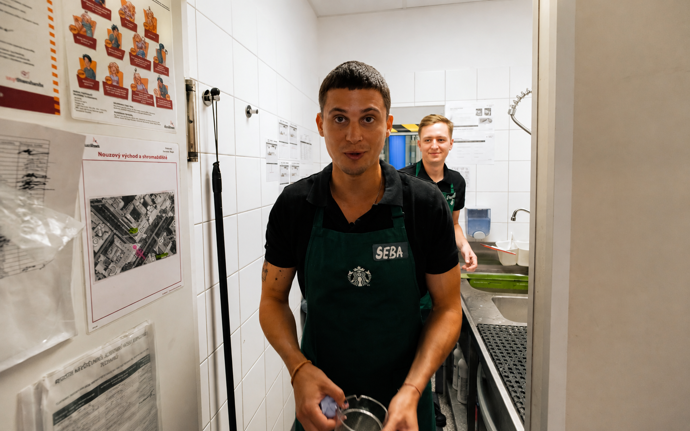 FOTO: S celou směnou se Sebastian vypořádal levou zadní. – stránka 5