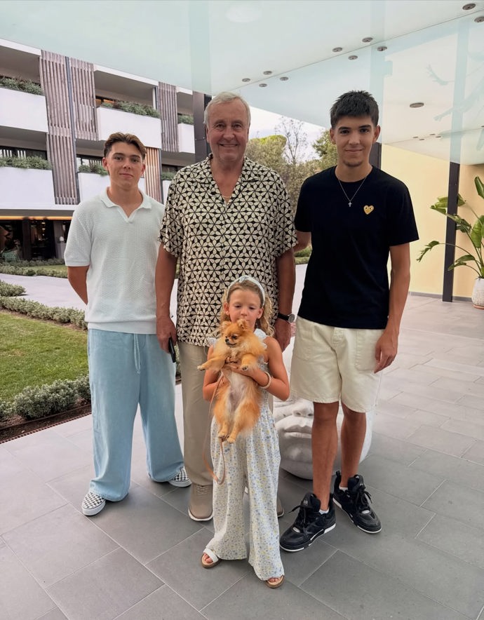 FOTO: Tatínek Aleny Šeredové a její děti. – stránka 3