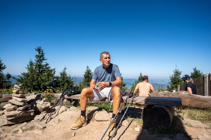 FOTO: Vládní představitelé ANO vyrazili na Lysou horu. – stránka 30
