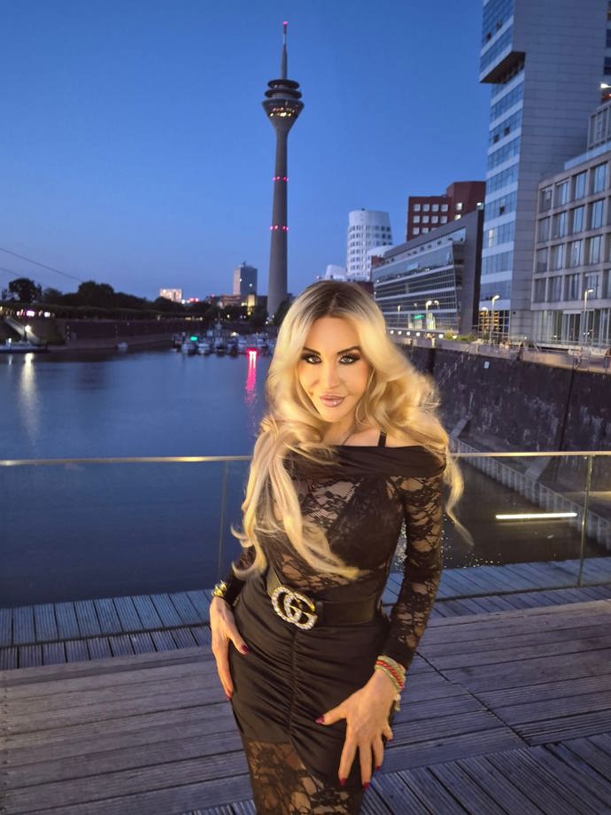 FOTO: Dolly Buster v soukromí. – stránka 6