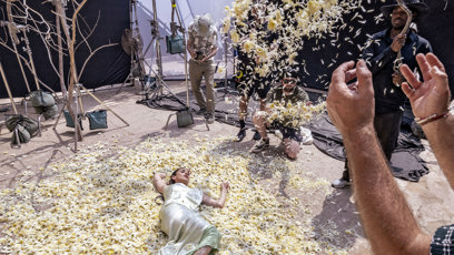 FOTO: Pirelli odhaluje první backstage snímky z příprav ikonického kalendáře. Letošním tématem je Indie.
