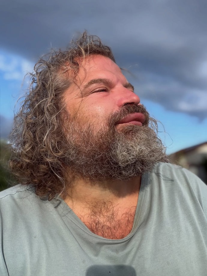 FOTO: Josef Maršálek ukázal nateklou pusu. – stránka 1