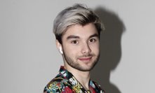 Další skandál Adama Kajumiho? Dívka se kvůli němu měla pořezat