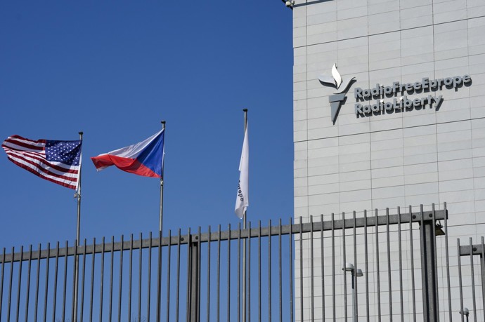 FOTO: Rádio Svobodná Evropa/Rádio Svoboda (RFE/RL) v Praze na Hagiboru. – stránka 1