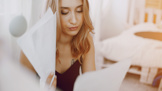 Leona (36): Našla jsem milostné dopisy mých rodičů. Otevřelo mi to oči a už netoužím po romantice