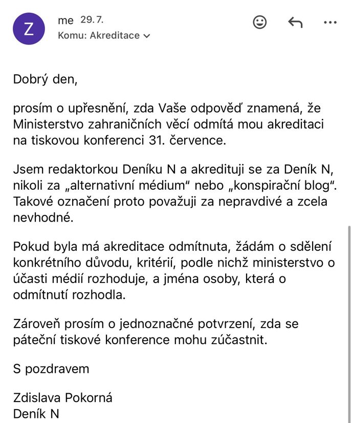 FOTO: Pokorná se snažila získat vysvětlení, proč jí na tiskovou konferenci nepustí. – stránka 8