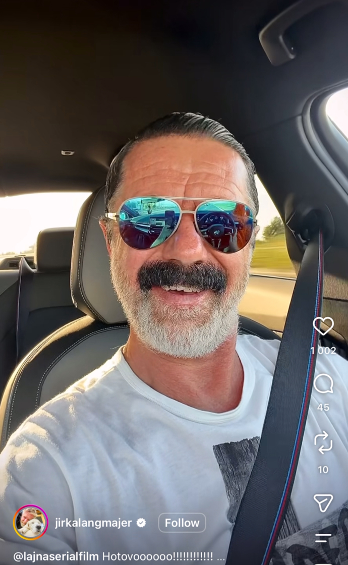 FOTO: Video o pár hodin později smazal.