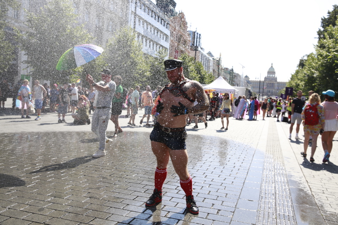 FOTO: Počasí na festivalu vyšlo parádně. – stránka 17