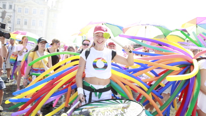 FOTO: Desítky tisíc účastníků dorazily na festival Prague Pride.