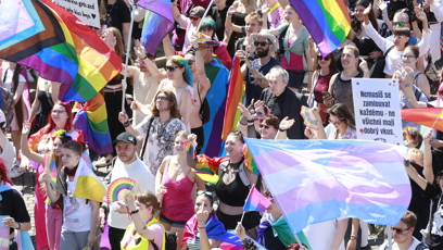 FOTO: Desítky tisíc účastníků dorazily na festival Prague Pride.