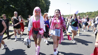 FOTO: Desítky tisíc účastníků dorazily na festival Prague Pride.