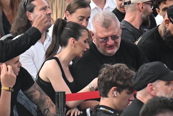 FOTO: Ivo Rittig byl ve společnosti krásné brunetky. – stránka 2