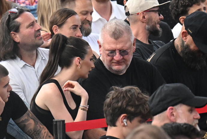 FOTO: Povídali si celý večer. – stránka 1