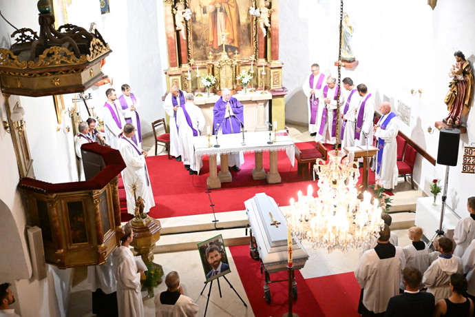 FOTO: Poslední rozloučení s Markem Vybíralem. – stránka 25