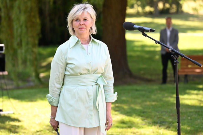 FOTO: Eva Pavlová přednesla projev. – stránka 54