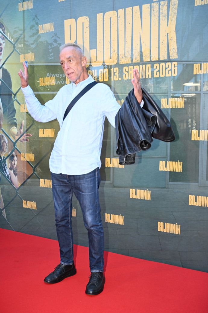 FOTO: Pavel Rímský na premiéře Bojovníka. – stránka 45