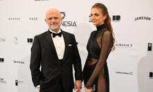 Hynek Čermák s krásnou partnerkou.