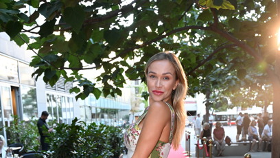 FOTO: Ani Nela Slováková si nenechala ujít premiéru Bojovníka. Tentokrát ji ale chyběl partner Radek Roušal.