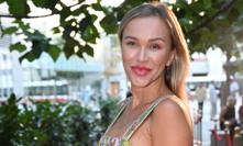 Nela Slováková se tentokrát oblékla do květinových šatů.