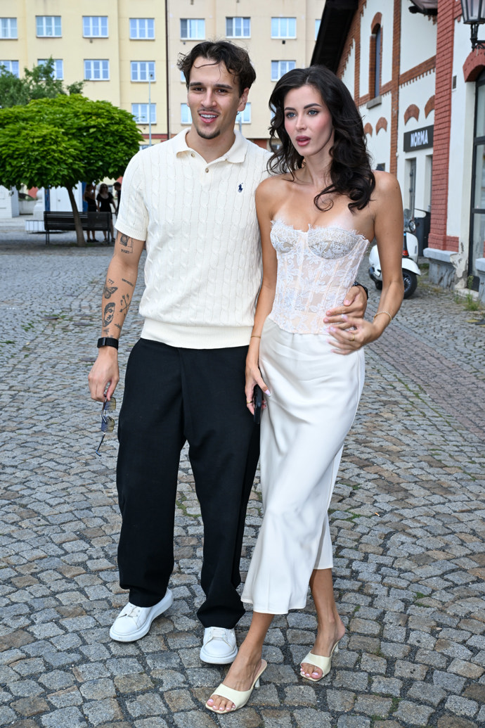FOTO: Vítězové Love Islandu Honzi Michálek a Patricie Herlíková. – stránka 2