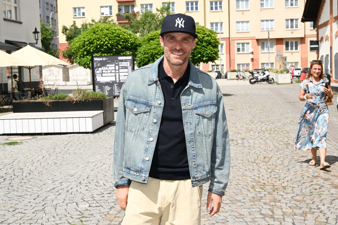 FOTO: Leoš Mareš na akci TV Nova. – stránka 47