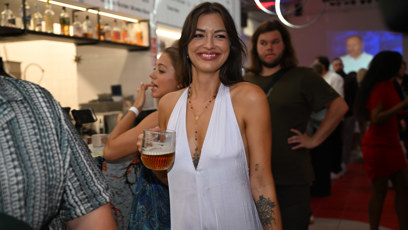 FOTO: Jitka Boho si dokonce dala pivo!
