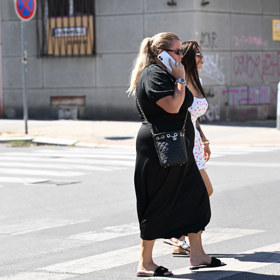Lela Ceterová s doprovodem.