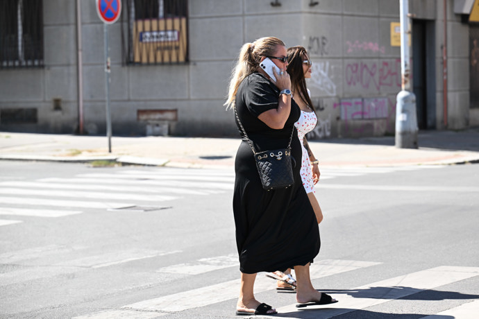 FOTO: Lela Ceterová s doprovodem. – stránka 28