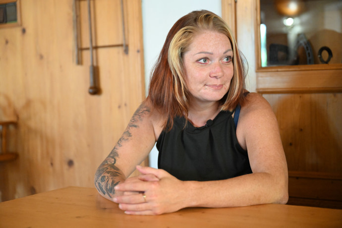 FOTO: Zuzana Divišová, majitelka hostince, byla velmi příjemná. – stránka 46