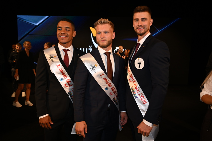 FOTO: Jakub Bolek s finalisty. – stránka 4