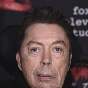 Tim Curry se smrti nebál. 