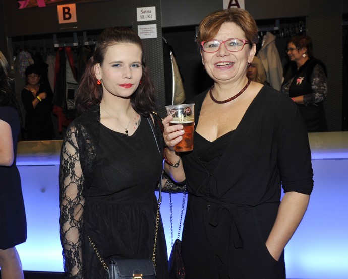 FOTO: Herečka Ivana Andrlová s dceraou Michaelou Vyskočilovou v roce 2016.