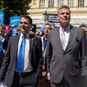Petr Macinka a Filip Turek si v pořadu Přísně tajné na internetové televizi Xaver Live dělali srandu z novinářek.