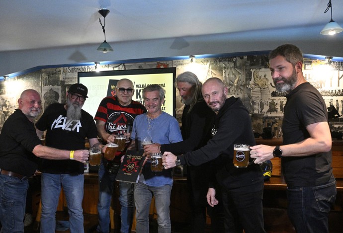 FOTO: Tři sestry během křu jejich nového alba. – stránka 2