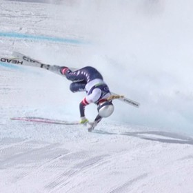 Před půl rokem, konkrétně 8. února, přitom lyžařka v důsledku děsivého pádu v olympijském sjezdu utrpěla komplikovanou zlomeninu levé nohy a hrozilo jí, že o končetinu přijde.