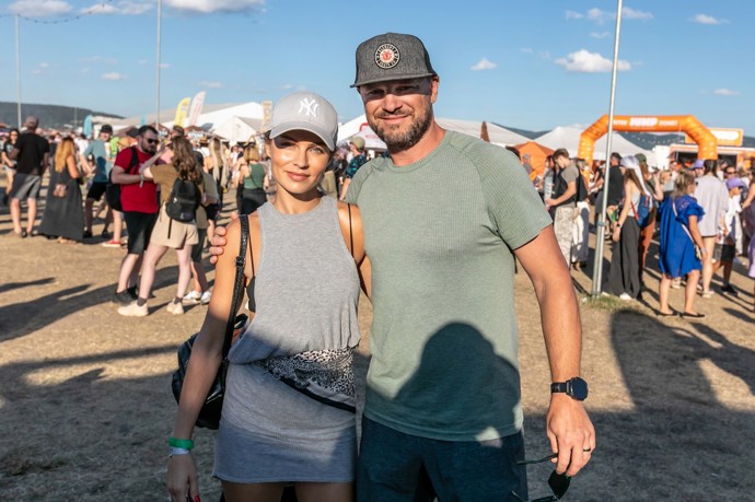 FOTO: V komunikaci měly padat velmi intímní dotazy i nabídky financí. – stránka 1