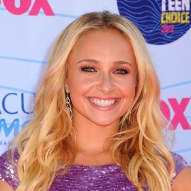 Hayden Panettiere si prošla závislostmi a poporodní depresí. 