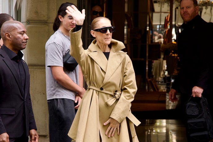 FOTO: Céline Dion dorazila do Paříže. – stránka 7