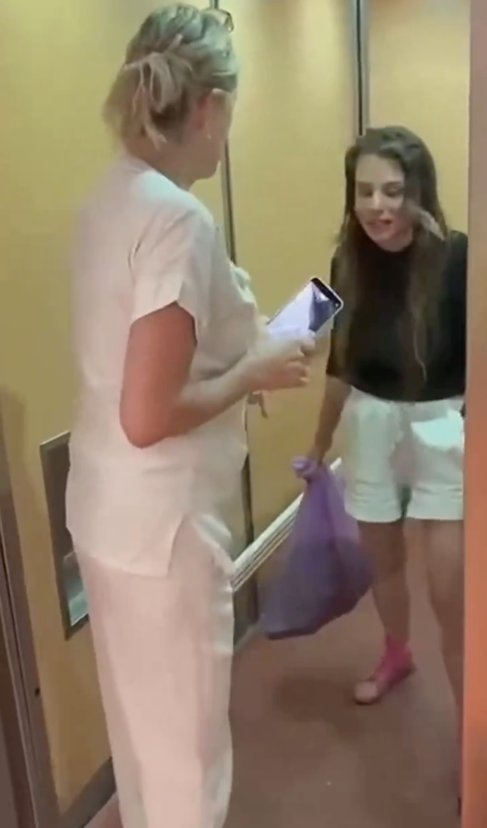 FOTO: Žena se pustila do ostré hádky se zdravotní sestrou. – stránka 7