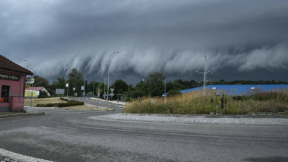 FOTO: Bouře, která se hnala přes Vlašim.