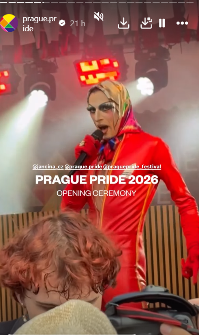 FOTO: Jan Cina vystoupil na Prague Pride jako Jan Cina. – stránka 4