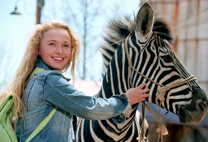 FOTO: Hayden Panettiere ve filmu Rychlý Stripes. – stránka 3